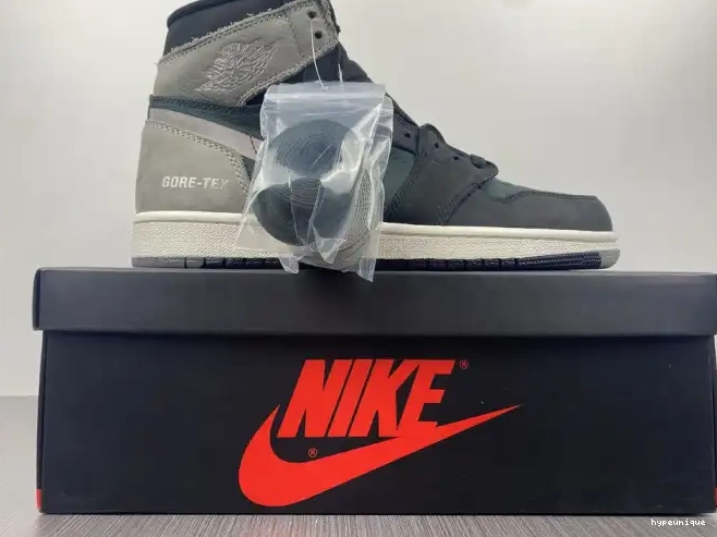 HYPE Black Jordan Gore-Tex High Particle 1 Element Retro Grey DB2889-001 0610